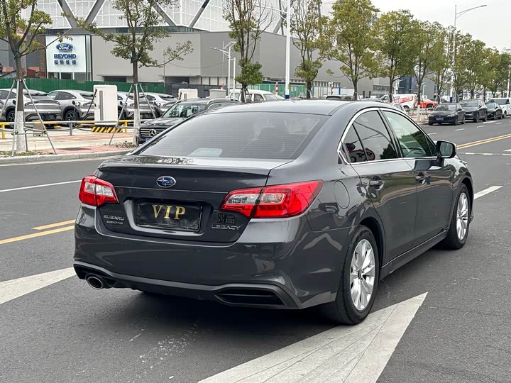 Subaru Legacy — фото 28