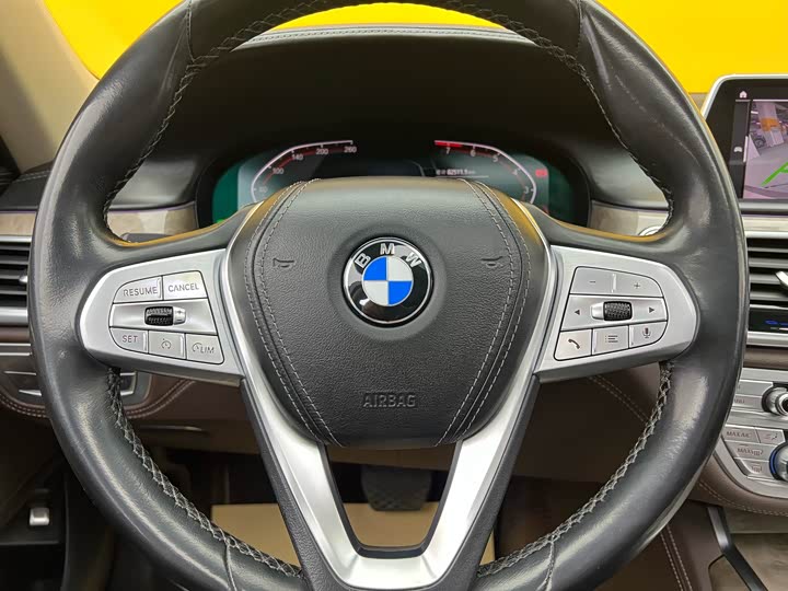 BMW 7-Series 2019 740 Li Leading — фото 12