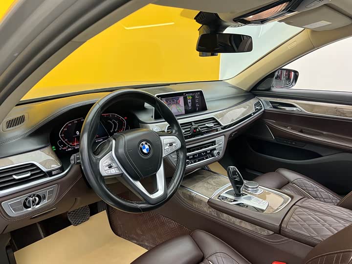 BMW 7-Series 2019 740 Li Leading — фото 6