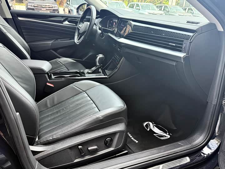 Volkswagen Passat — фото 10