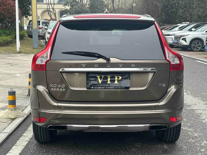 Volvo XC60 2016 T 5 — фото 4