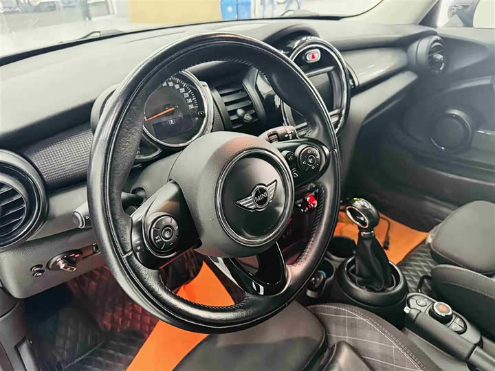 MINI Hatch — фото 13