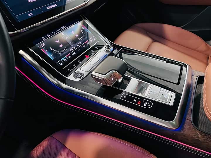 Audi Q7 2024 45 TFSI quattro S line Sport — фото 11