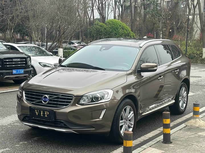 Volvo XC60 2016 T 5 — фото 2