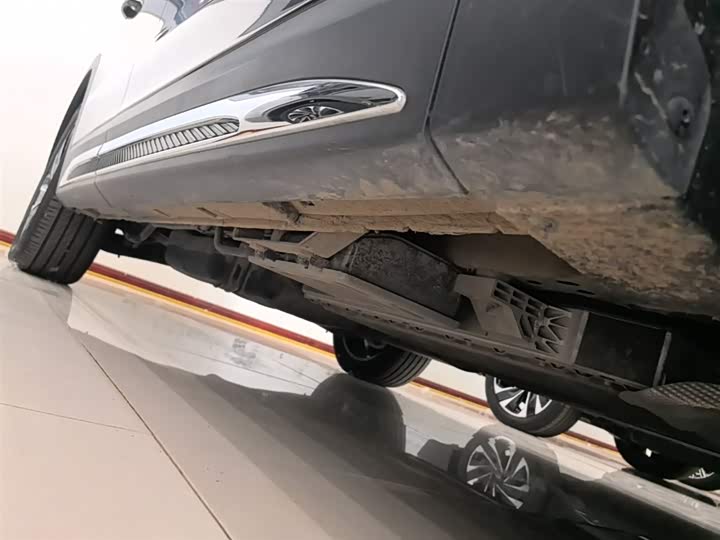 Hongqi HS7 PHEV 2024 2.0 T PHEV 4 WD 6 — фото 21