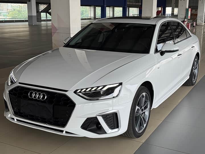 Audi A4L 2020 40 TFSI — фото 1