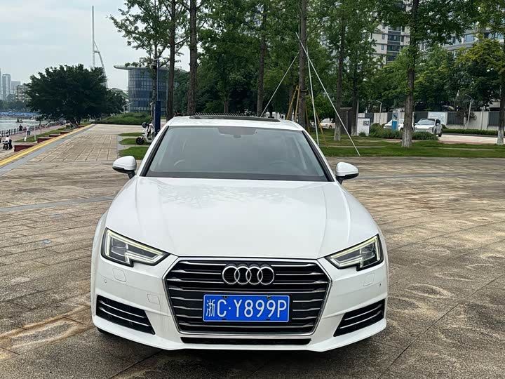 Audi A4L 30 40 TFSI базовая — фото 2