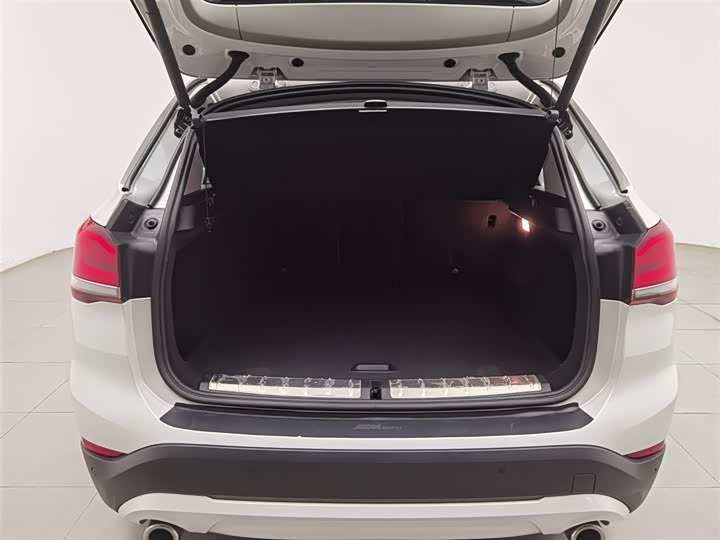 BMW X1 2022 s Drive 25 Li Leading — фото 16