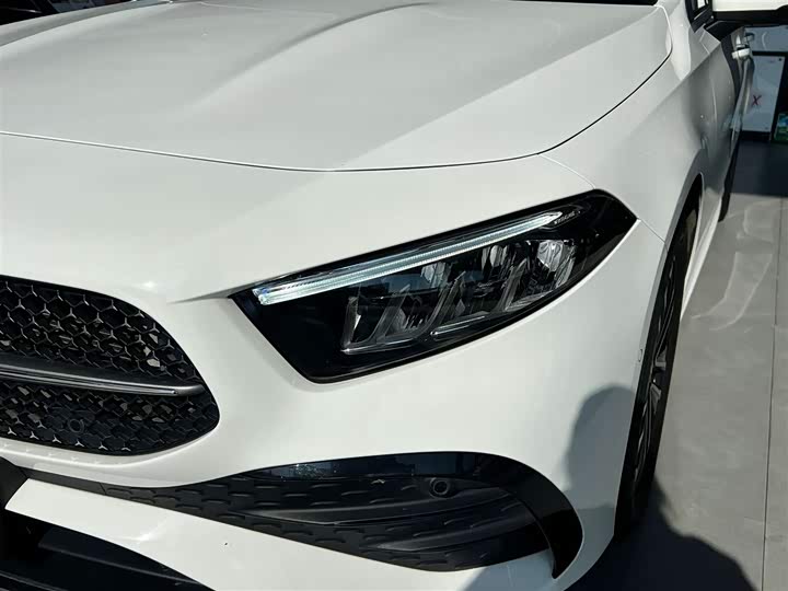 Mercedes-Benz A-Class 2023 A 200 L — фото 9