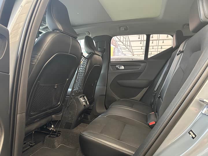Volvo XC40 2020 T 3 — фото 10