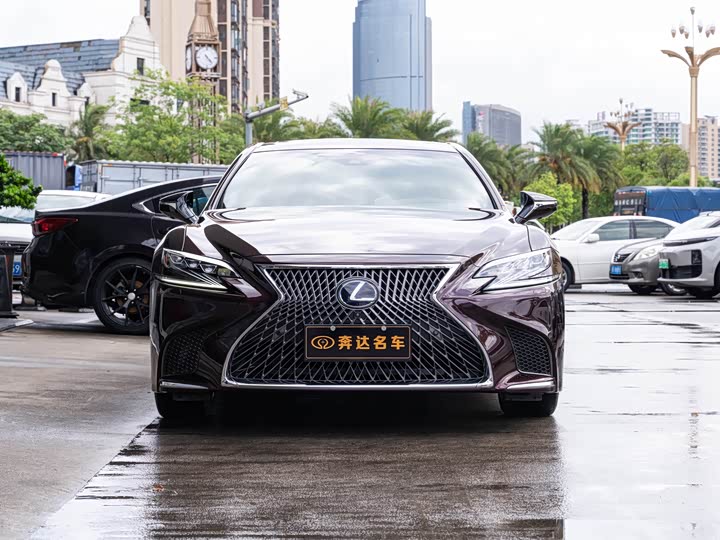 Lexus LS 2018 500h V — фото 2