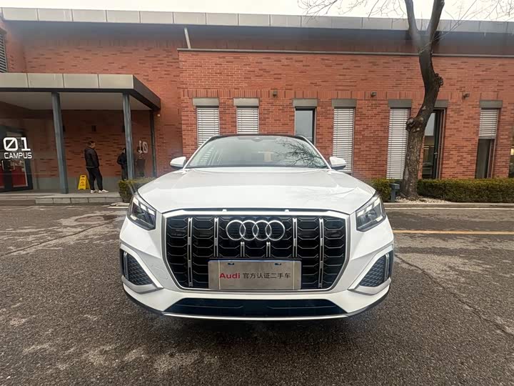 Audi Q2L 2024 35 TFSI — фото 2