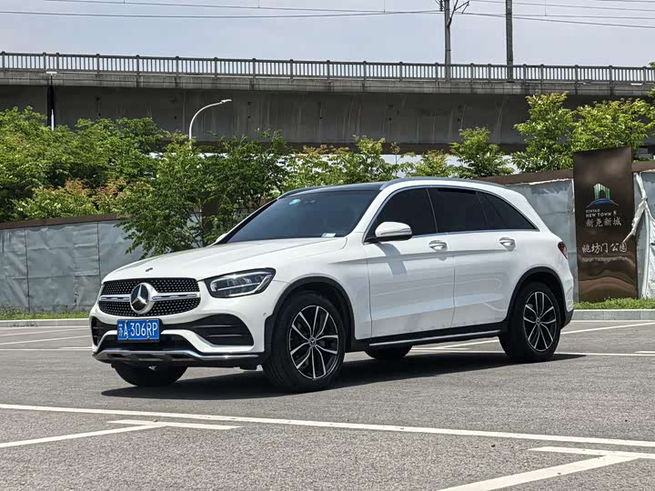 Mercedes-Benz GLC 2020 GLC 300 L 4 MATIC — фото 1
