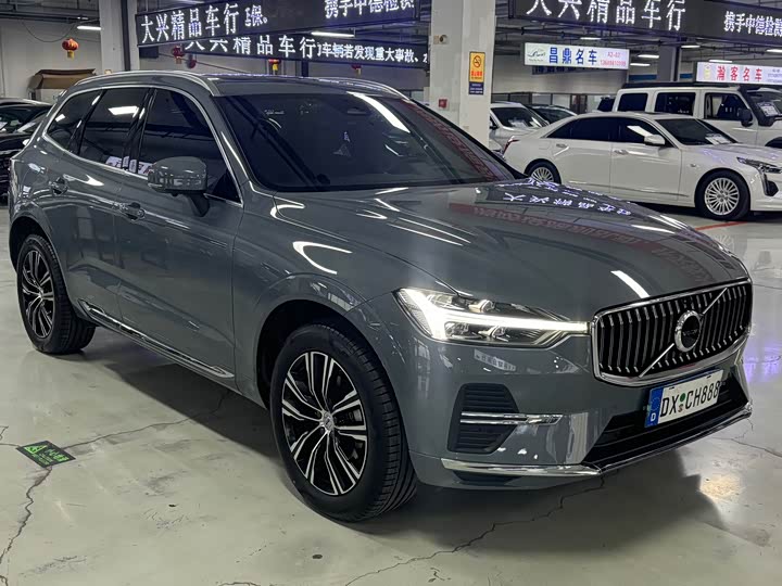 Volvo XC60 2022 B 5 4 WD — фото 3