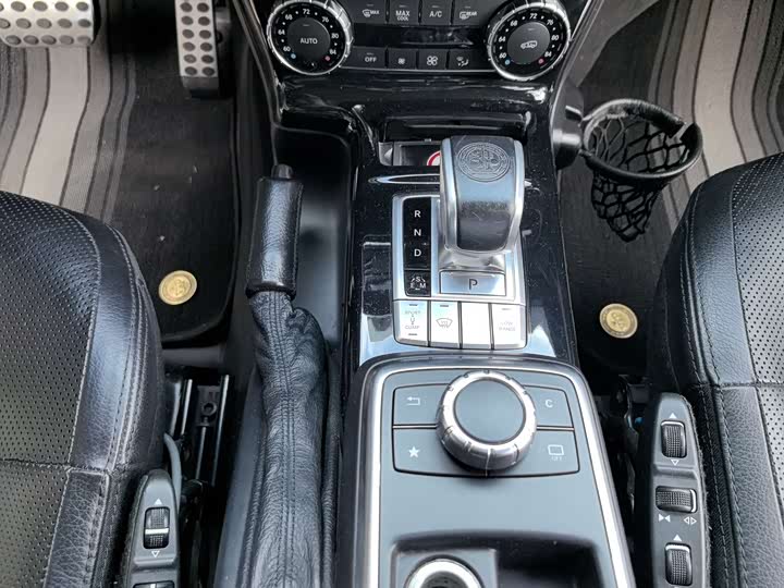 Mercedes-Benz G-Class 2018 G 550 — фото 12