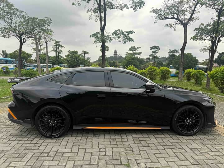 Changan UNI-V 2024 1.5 T Sport — фото 20