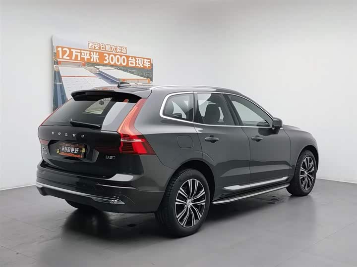 Volvo XC60 2022 B 5 4 WD — фото 2