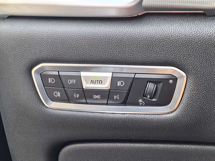 BMW X5 2020 x Drive 40i M — фото 19