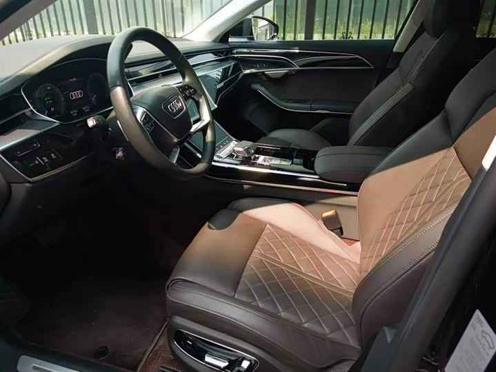 Audi A8 2022 A 8 L 60 TFSIe quattro — фото 2