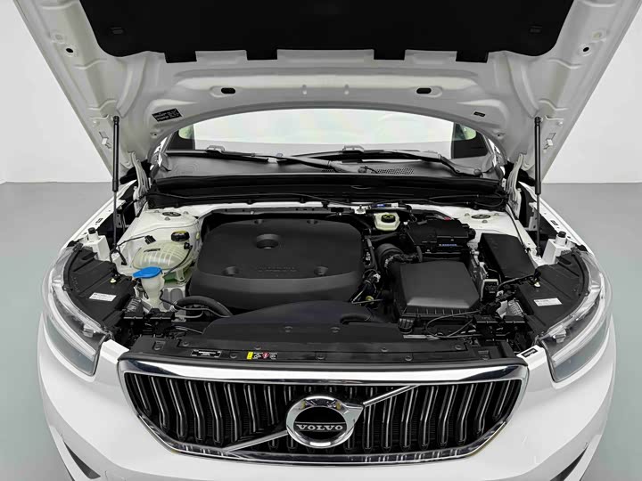 Volvo XC40 2022 T 4 WD — фото 21