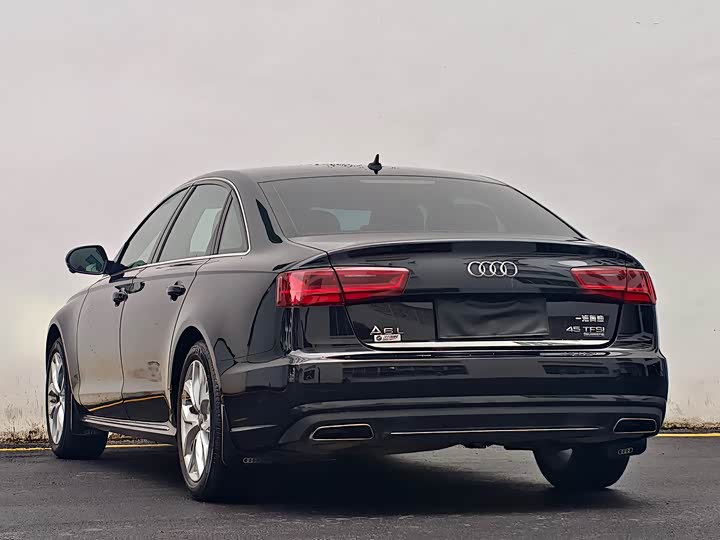 Audi A6L 45 TFSI quattro спорт — фото 15