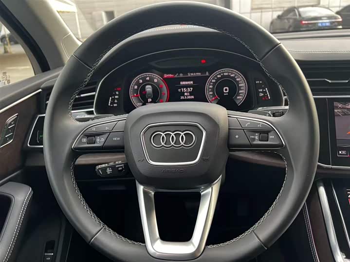Audi Q7 2025 55 TFSI quattro S line Sport — фото 8