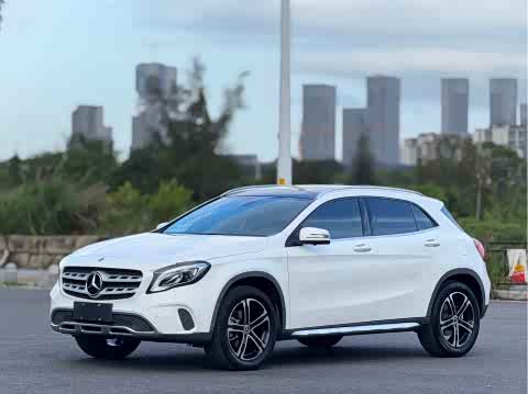 Mercedes-Benz GLA 2018 GLA 200 — фото 21