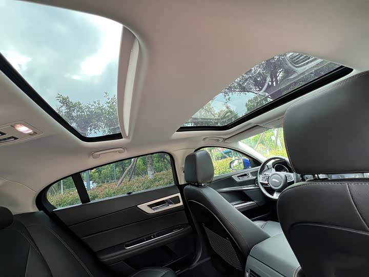 Jaguar XEL 2018 2.0 T 200 PS — фото 15