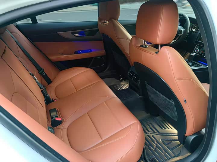 Jaguar XEL 2021 2.0 T 250 PS R-DYNAMIC SE — фото 11