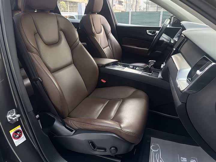 Volvo XC60 2020 T 5 4 WD — фото 13