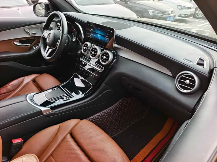 Mercedes-Benz GLC 2020 GLC 260 L 4 MATIC — фото 17