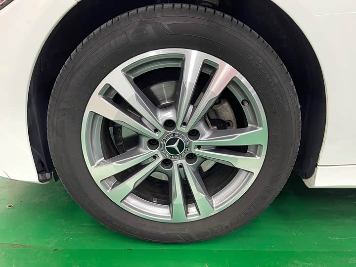 Mercedes-Benz C-Class 2018 C 200 L — фото 29