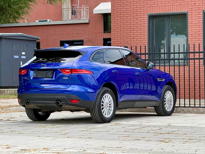 Jaguar F-PACE 2018 2.0 T 4 WD — фото 5