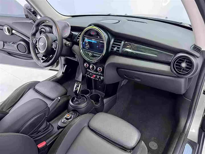 MINI Hatch — фото 10