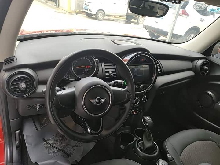 MINI Hatch — фото 10