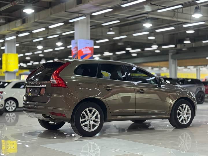Volvo XC60 2017 T 5 AWD — фото 5