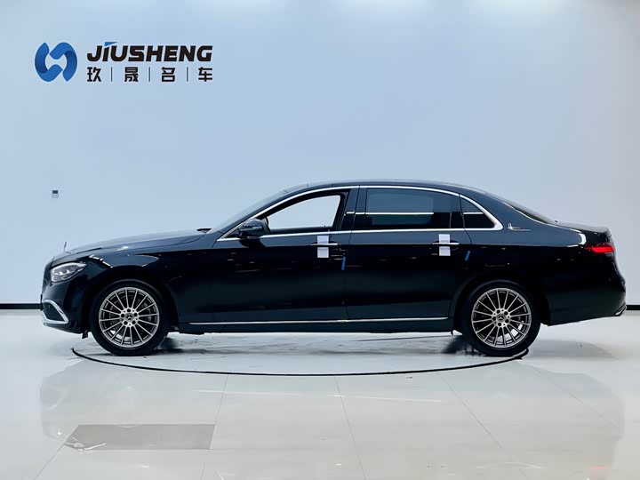 Mercedes-Benz E-Class 2024 E 260 L — фото 3