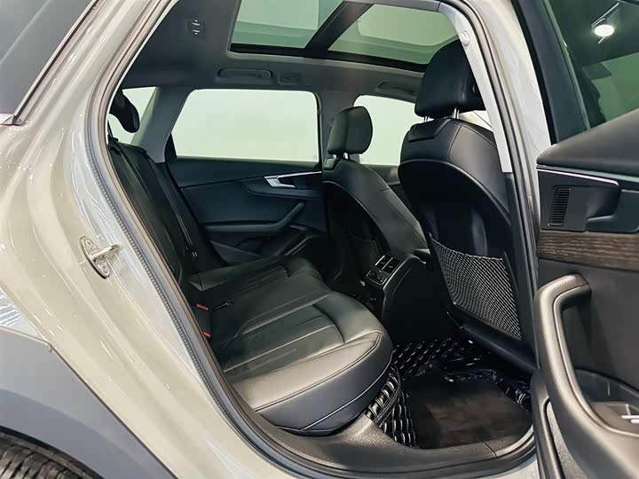 Audi A4 2022 allroad quattro — фото 7