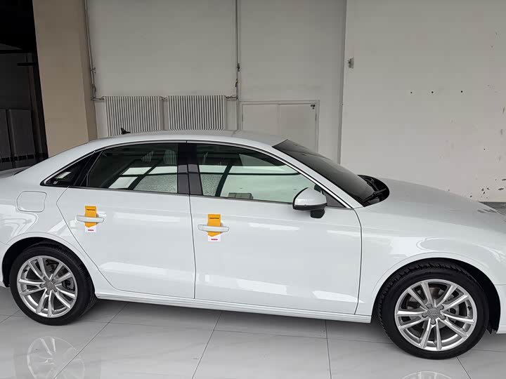 Audi A3 2019 Limousine 35 TFSI V — фото 4