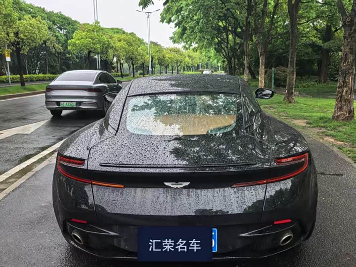 Aston Martin DB11 2019 4.0 T V 8 Coupe — фото 6