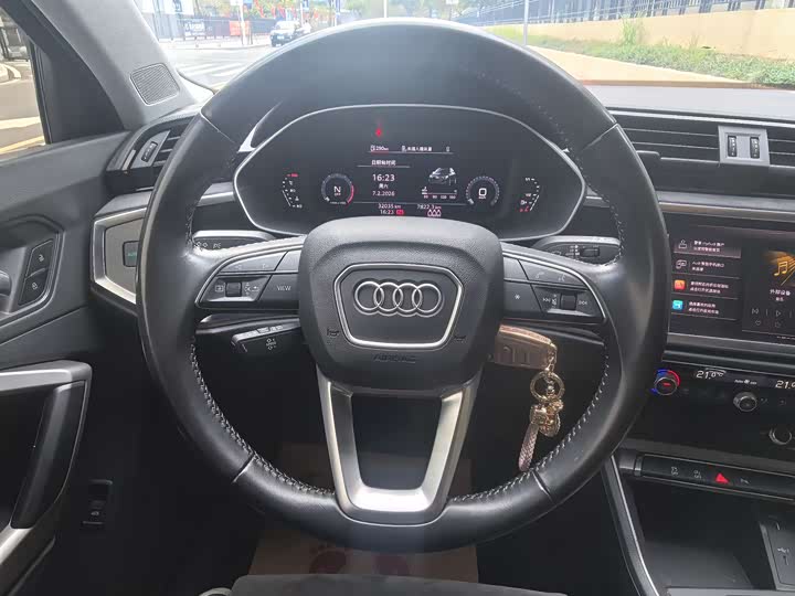 Audi Q3 2022 35 TFSI — фото 21