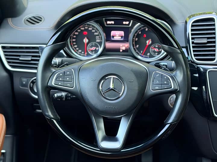 Mercedes-Benz GLE 2017 GLE 500 4 MATIC SUV — фото 20