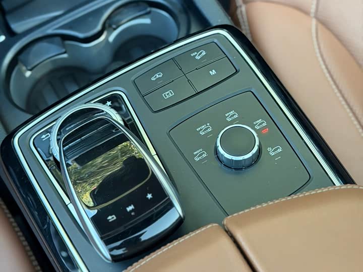Mercedes-Benz GLE 2017 GLE 500 4 MATIC SUV — фото 24