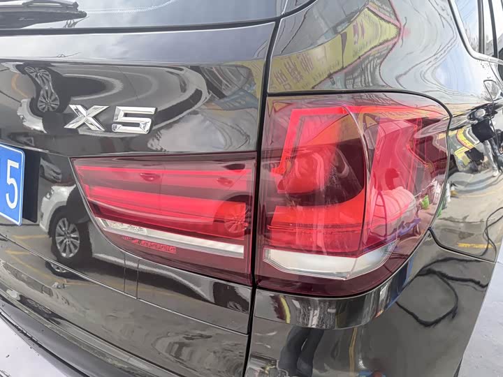 BMW X5 2014 x Drive 35i Leading — фото 12