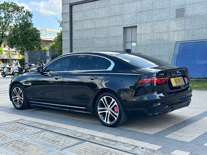 Jaguar XEL 2022 2.0 T 250 PS R-DYNAMIC S — фото 16