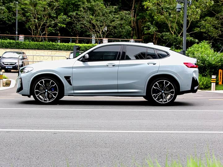 BMW X4 M 2022 X 4 M — фото 3