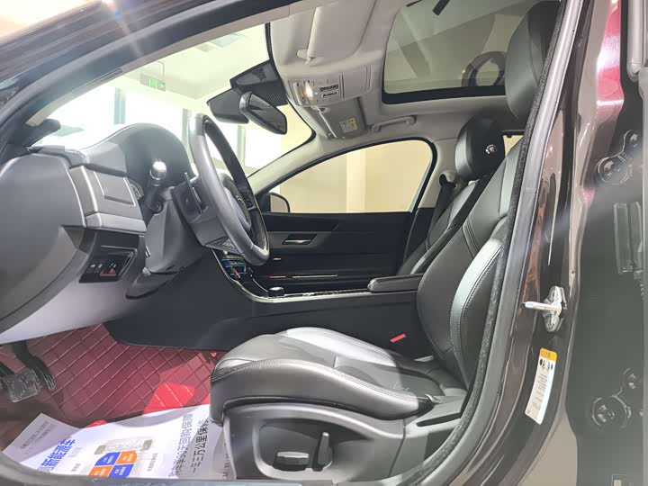 Jaguar XFL 2020 XFL 2.0 T P 200 2 WD — фото 4