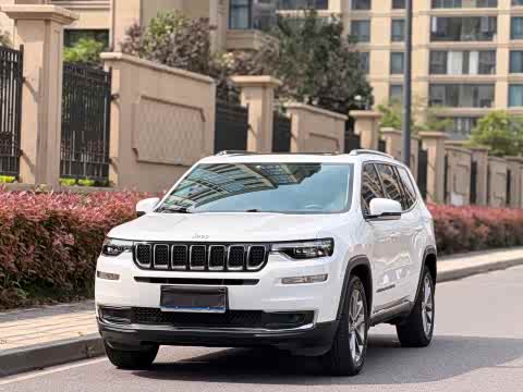 Jeep Grand Commander — фото 23