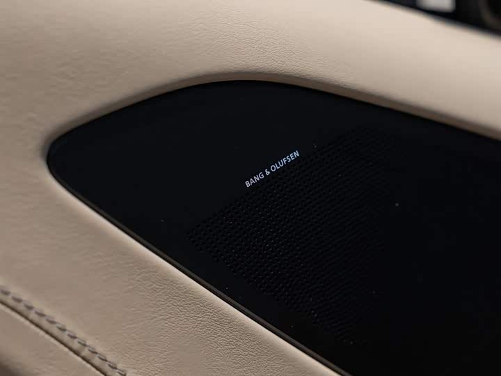 Aston Martin Rapide 2017 6.0 L S — фото 16