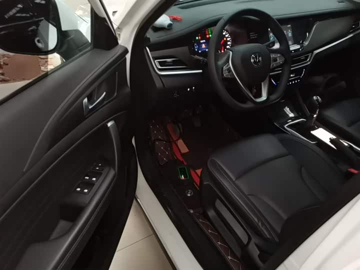 Changan CS35 PLUS 2021 1.6 L MT — фото 16